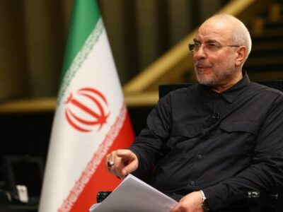 قالیباف: رهبر انقلاب مثل سال ۵۹ در اتاق جنگ بودند