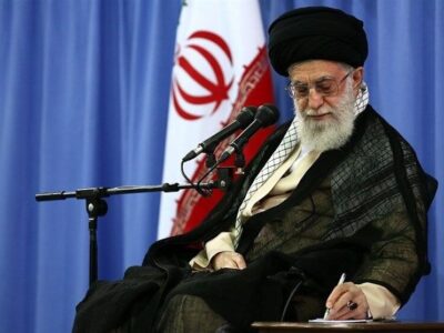 احمدیان و شمخانی به عنوان نمایندگان رهبری در شورای دفاع منصوب شدند