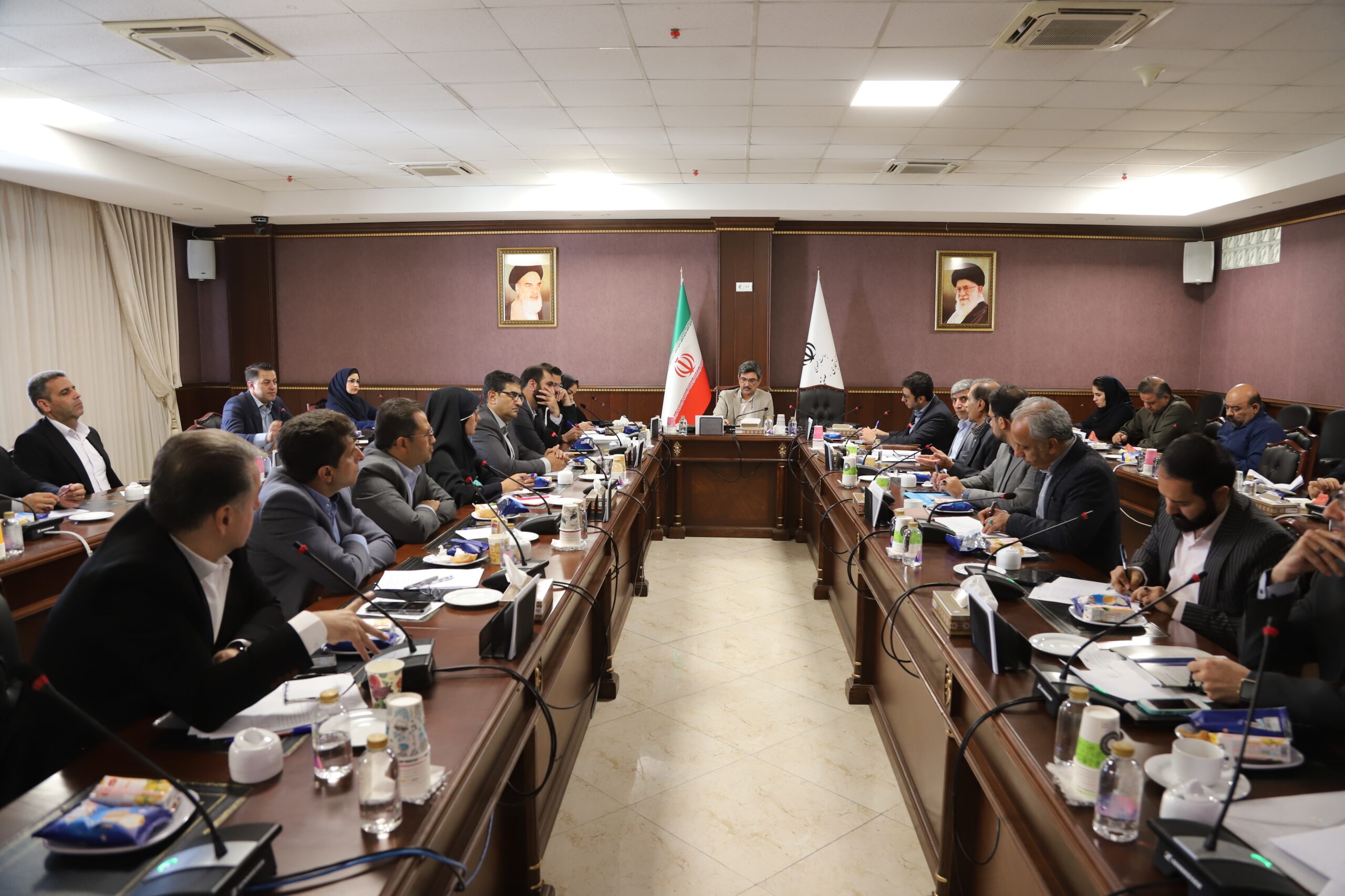 نشست هماهنگی و هم‌اندیشی مدیران گمرک و بازرگانی مناطق ویژه اقتصادی برگزار شد