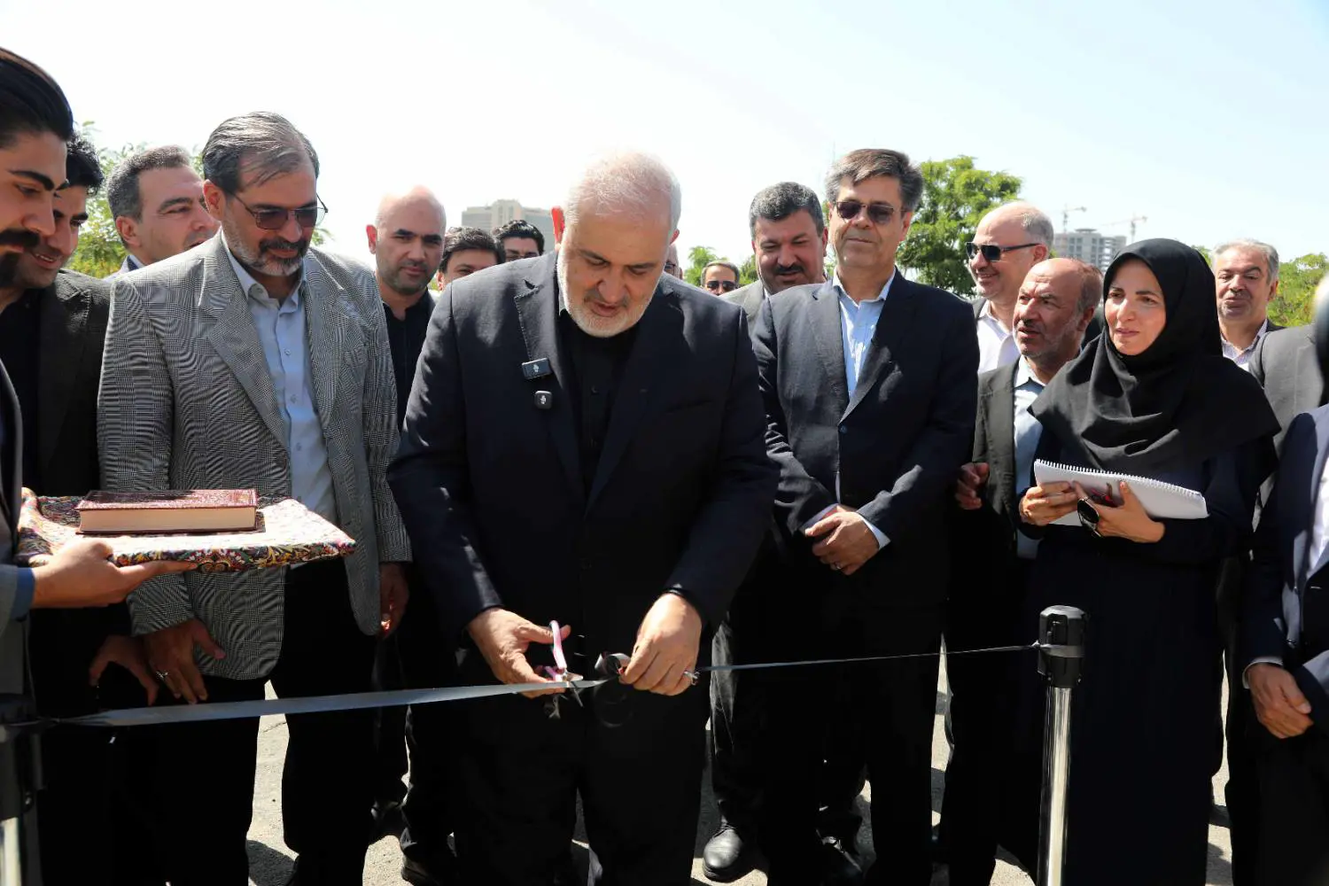 ایران در فناوری سامانه‌های ذخیره‌ساز انرژی جزو کشورهای پیشرو است/ با مشترکان پرمصرف برق برخورد قاطع می‌شود/ برق صنایع راهبردی با اولویت تأمین می‌شود – جمهور نیوز