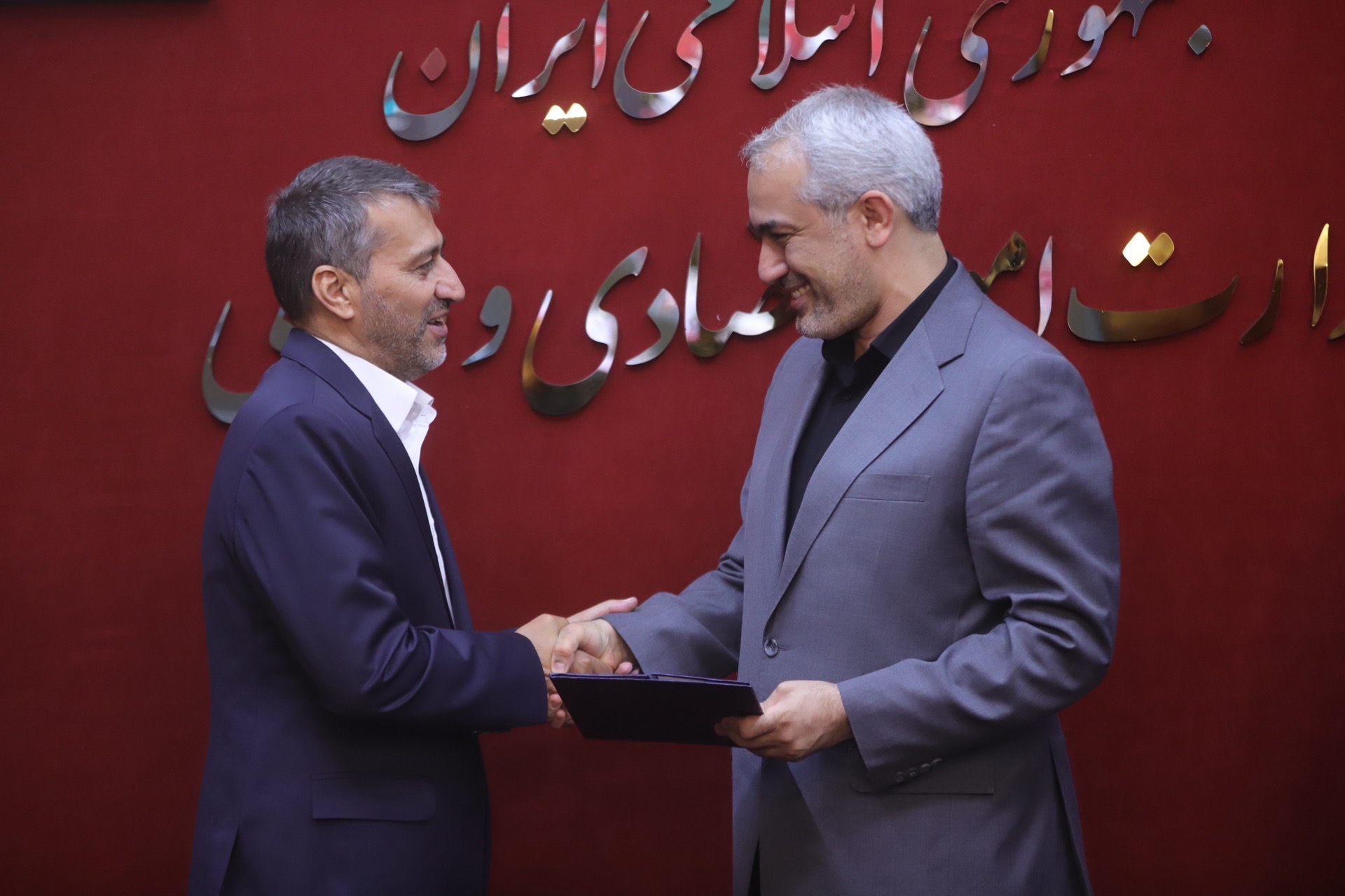 حسین فروزان دبیر شورایعالی مناطق آزاد شد
