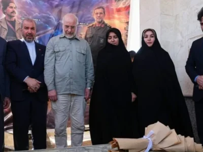 ادای احترام قالیباف به سردار مقاومت ملی رئیسعلی دلواری در نجف اشرف