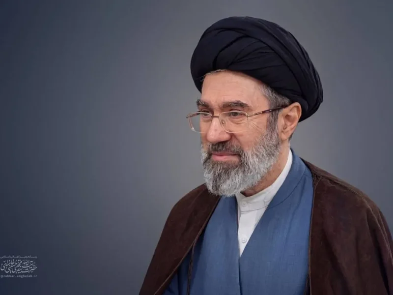 رهبر انقلاب: اختلاف‌افکنی میان مسلمانان، خدمت به دشمن است/ دشمن به دنبال پاره‌پاره کردن امت اسلام با بهانه‌های قومی و فرهنگی