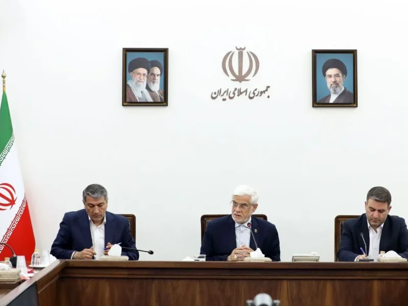 عارف: طرح «مقابله با نفوذ بیگانگان» به فعالیت علمی کشور ضربه می‌زند